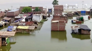 Bihar is reeling under floods, 14 districts are inundated
